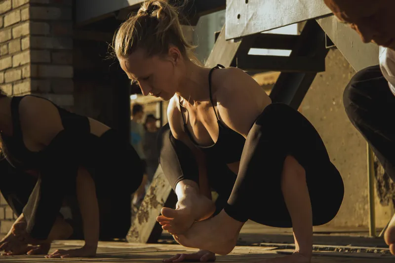Выносливость — занятие YogaCore